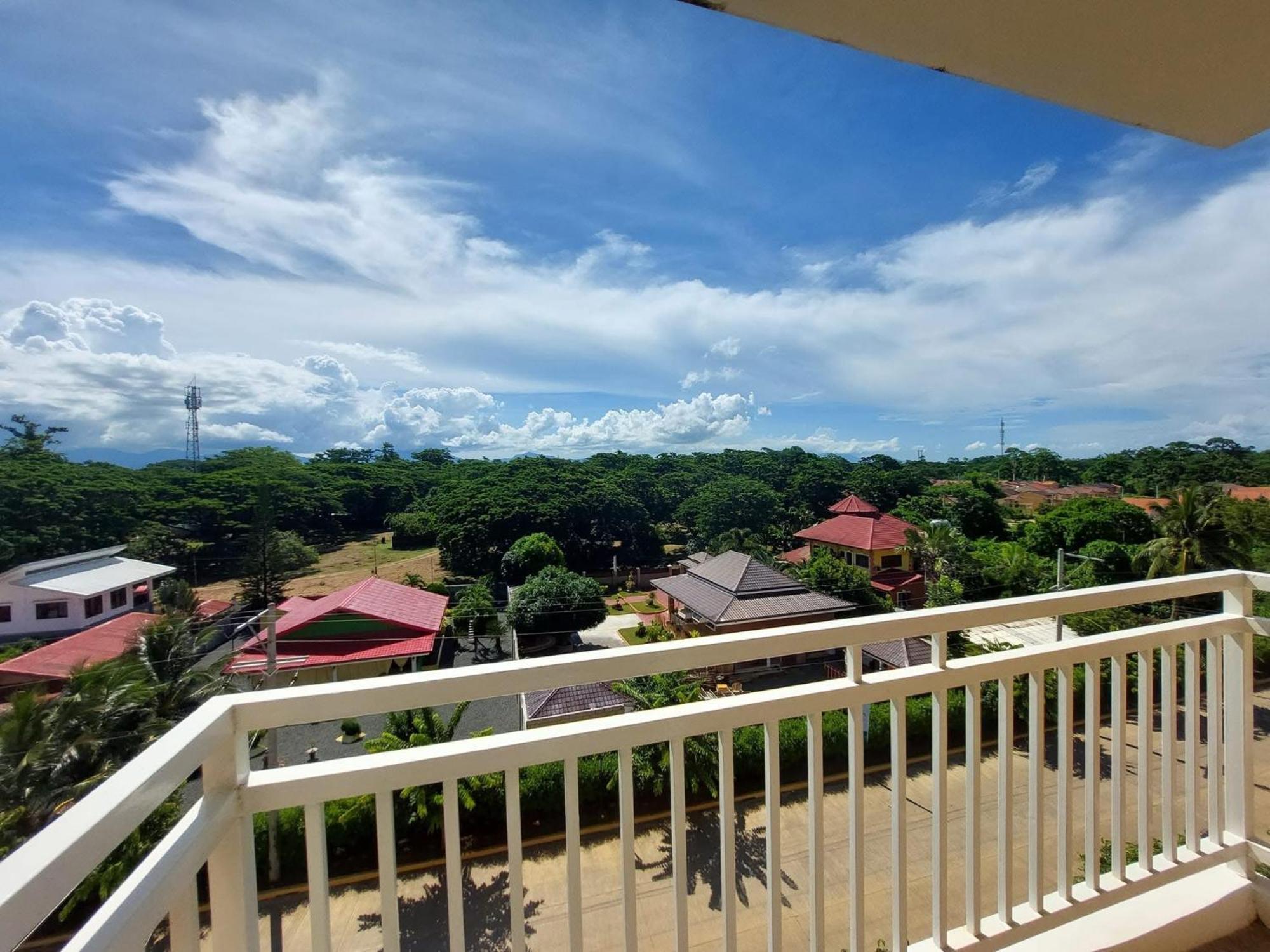 Condo In Camella Manors In Puerto Princesa Exterior foto
